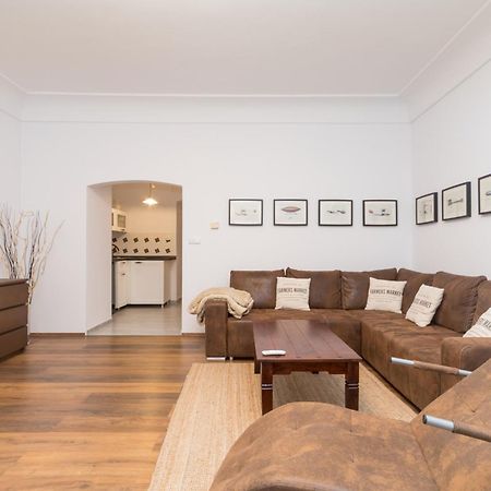 Budyne Apartment Ii. Budyne nad Ohri Zewnętrze zdjęcie