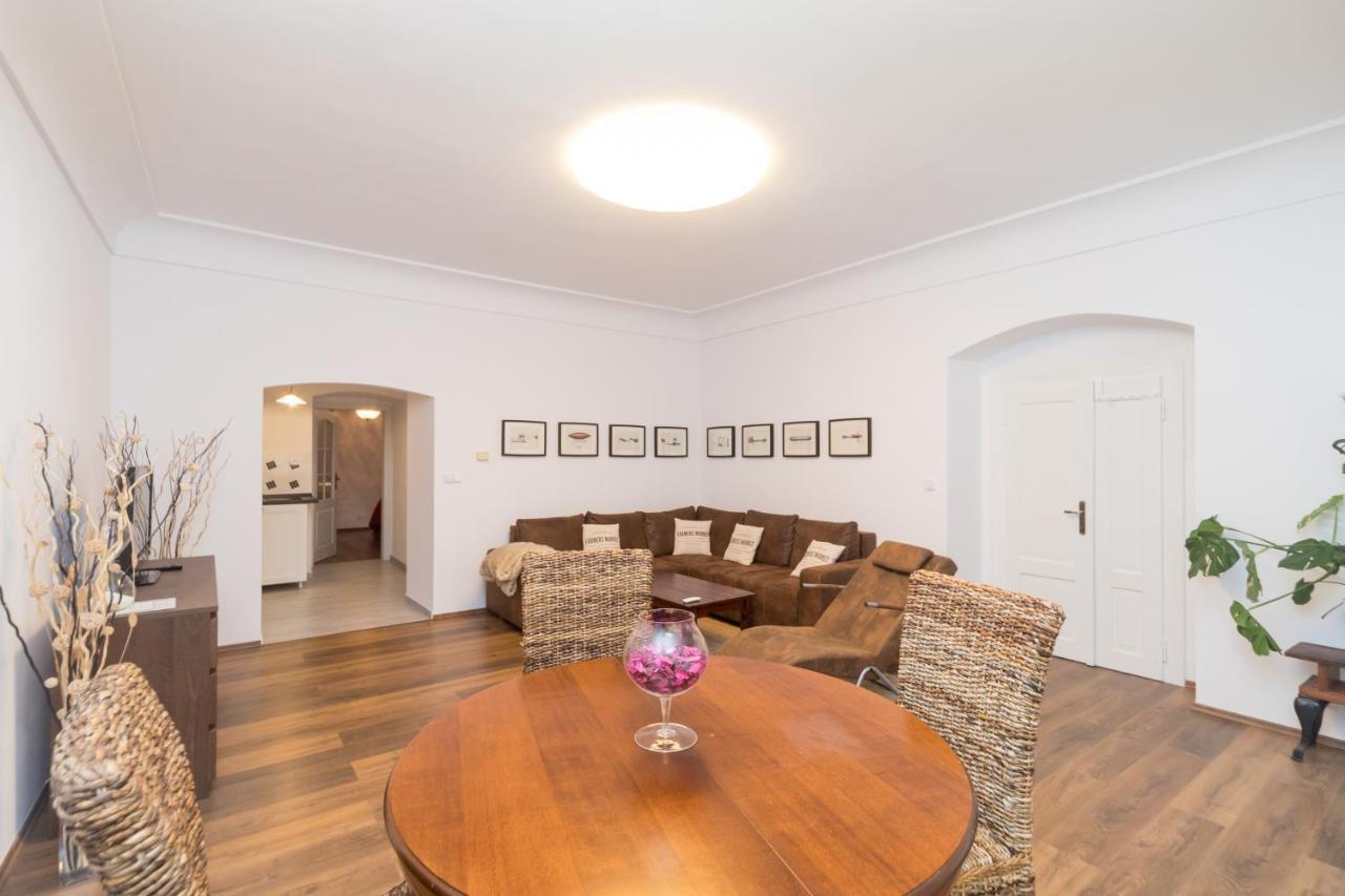 Budyne Apartment Ii. Budyne nad Ohri Zewnętrze zdjęcie